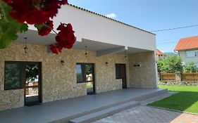 Casa Roka